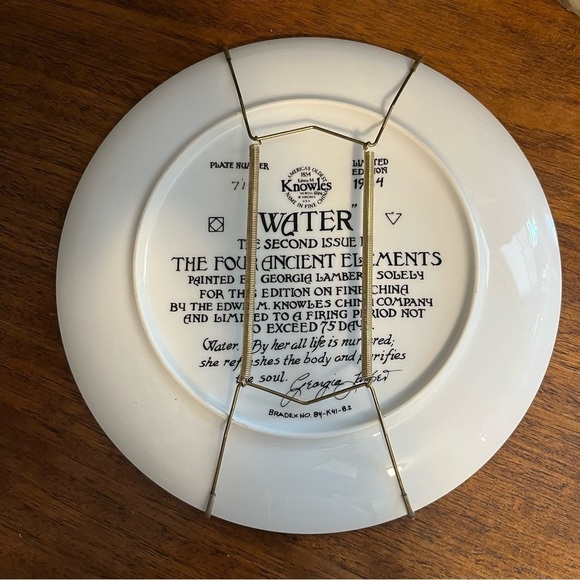 Knowles “Water”Plate 2nd of
4 Ancient Elements by Georgia
Lambert. “Nudity” - Picture 2 of 2